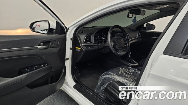 Hyundai Avante AD 1.6 GDI Value Plus, 2018 10