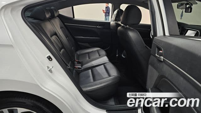 Hyundai Avante AD 1.6 GDI Value Plus, 2018 12