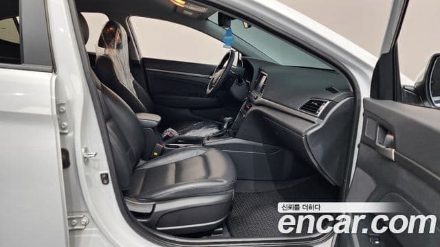 Hyundai Avante AD 1.6 GDI Value Plus, 2018 11