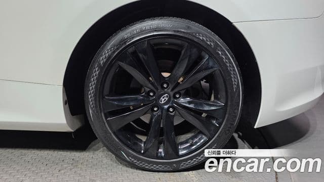 Hyundai Genesis купе 200 турбо D, 2011 все фото