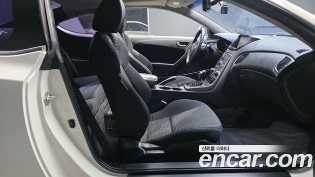 Hyundai Genesis купе 200 турбо D, 2011 10