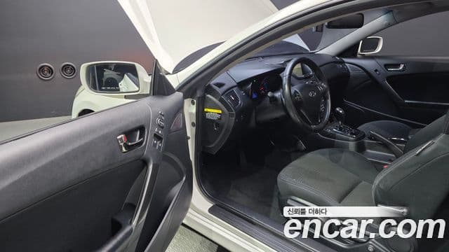 Hyundai Genesis купе 200 турбо D, 2011 11