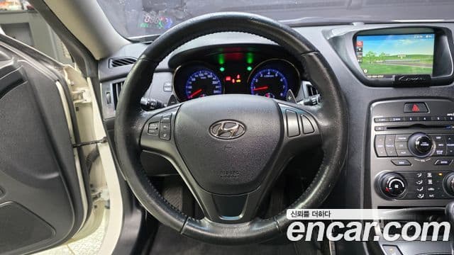 Hyundai Genesis купе 200 турбо D, 2011 13