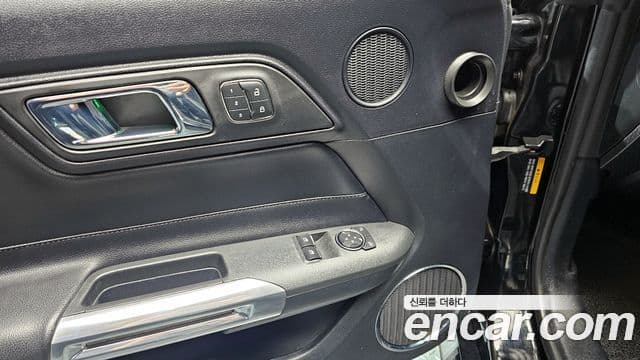 Ford Mustang купе, 2016 16