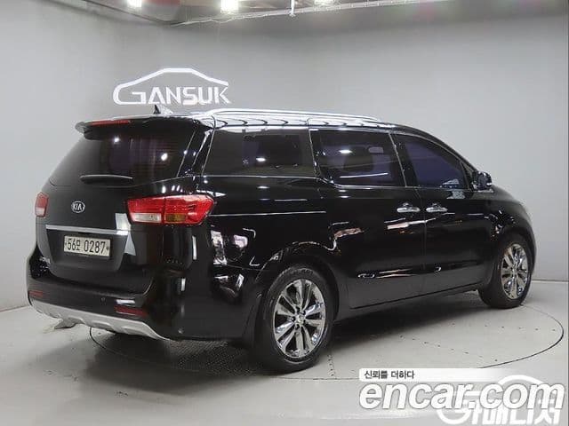 Kia All New Carnival Noblesse, 2017 3