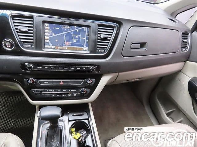 Kia All New Carnival Noblesse, 2017 8