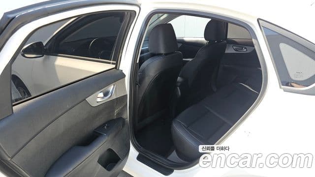 Kia The / новый New K3 2세대 Prestige, 2022 12