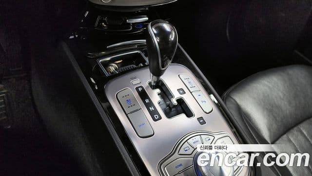 Hyundai Genesis Special, 2013 9