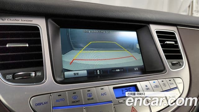 Hyundai Genesis Special, 2013 15