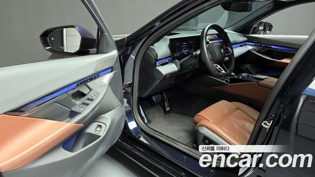 BMW 5시리즈 (G60) 530i xDrive M Sport, 2024 10
