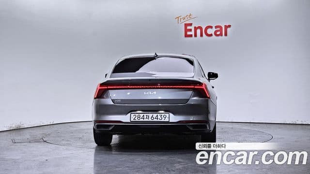 Kia K8 Trendy(таксомоторный тип), 2024 4