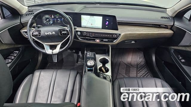 Kia K8 Trendy(таксомоторный тип), 2024 7