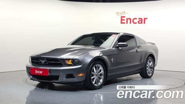 Ford Mustang купе, 2010 1