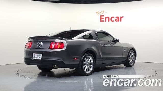 Ford Mustang купе, 2010 2