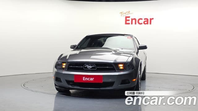 Ford Mustang купе, 2010 3