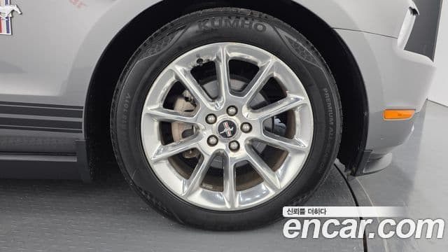 Ford Mustang купе, 2010 все фото