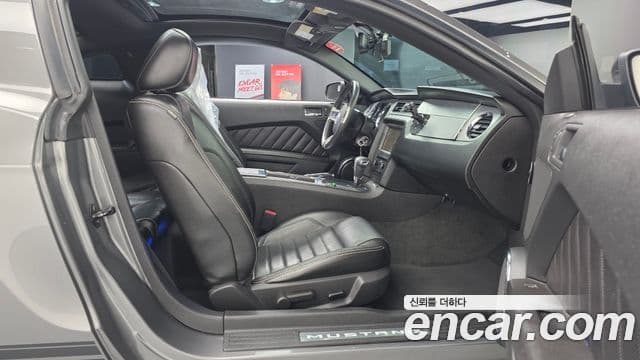 Ford Mustang купе, 2010 11