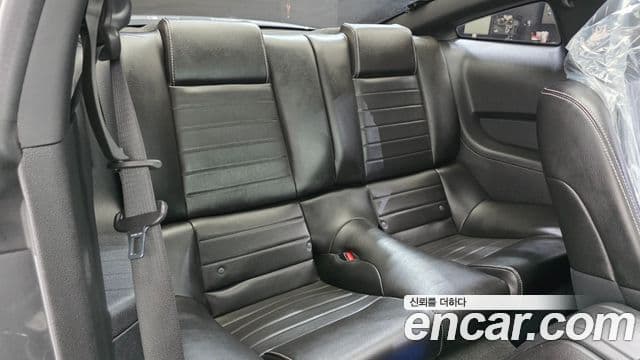 Ford Mustang купе, 2010 12