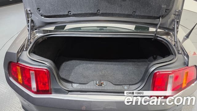 Ford Mustang купе, 2010 20