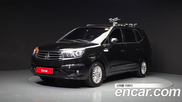 KG모빌리티(SsangYong) Korando 투리스모 4WD LT 11인승, 2014 1