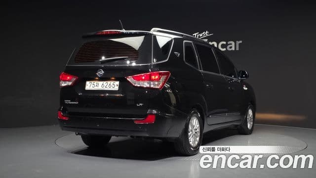 KG모빌리티(SsangYong) Korando 투리스모 4WD LT 11인승, 2014 2