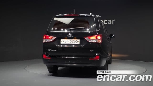 KG모빌리티(SsangYong) Korando 투리스모 4WD LT 11인승, 2014 4