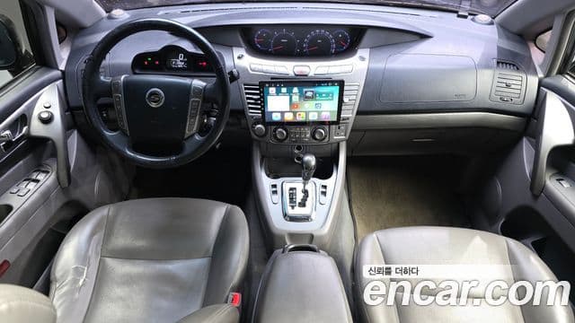 KG모빌리티(SsangYong) Korando 투리스모 4WD LT 11인승, 2014 7