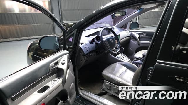 KG모빌리티(SsangYong) Korando 투리스모 4WD LT 11인승, 2014 10