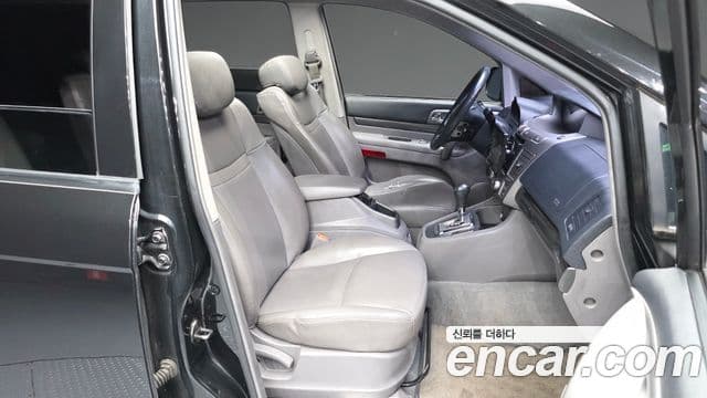 KG모빌리티(SsangYong) Korando 투리스모 4WD LT 11인승, 2014 11