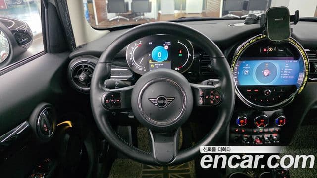 Mini Cooper 3세대, 2022 13