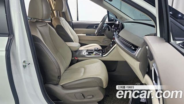 Kia Carnival 4세대 Signature, 2022 11