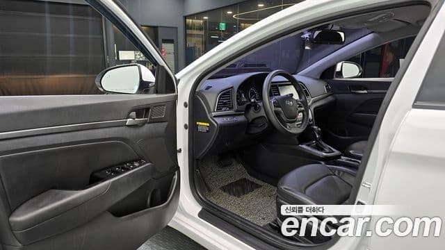 Hyundai Avante AD 1.6 GDI Value Plus, 2018 11