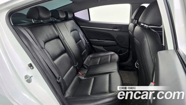 Hyundai Avante AD 1.6 GDI Value Plus, 2018 12