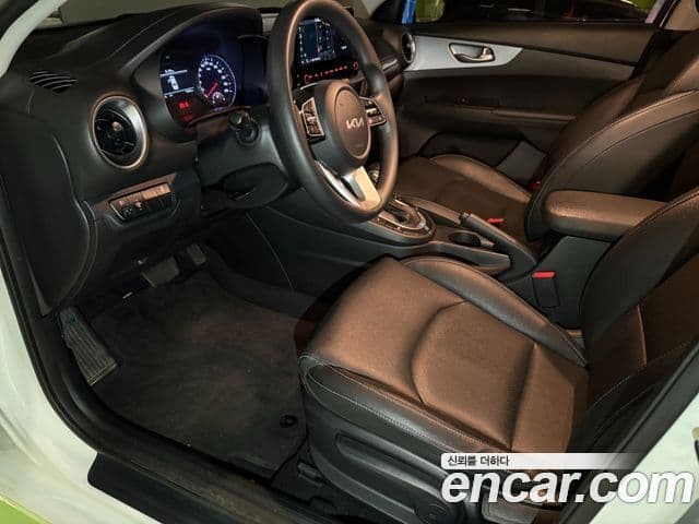 Kia The / новый New K3 2세대 Trendy, 2022 11