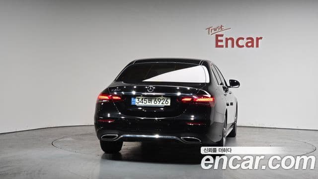 Mercedes-Benz E-класс W213 AMG Line, 2023 4