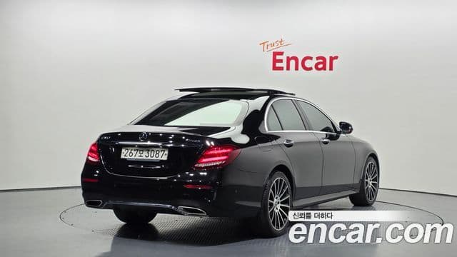 Mercedes-Benz E-класс W213 AMG Line, 2020 2