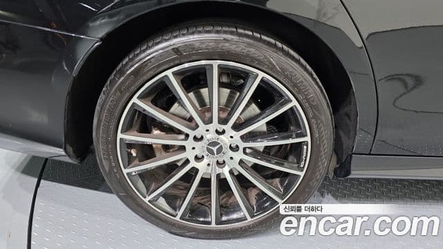 Mercedes-Benz E-класс W213 AMG Line, 2020 все фото