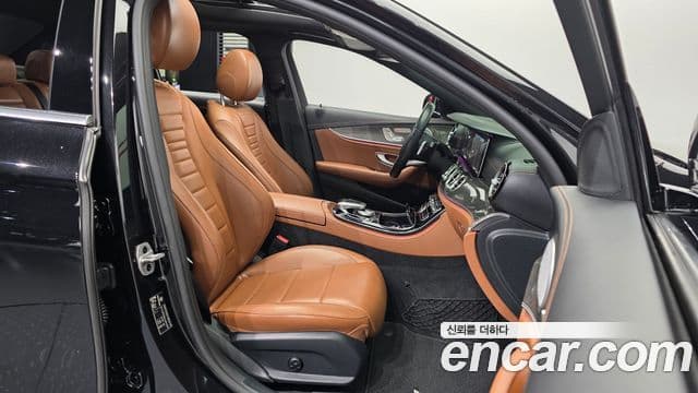 Mercedes-Benz E-класс W213 AMG Line, 2020 11