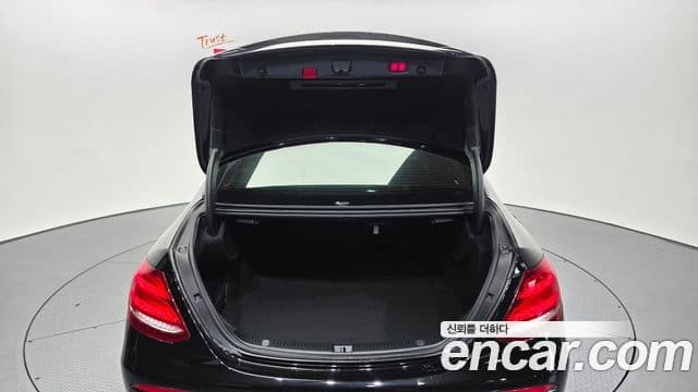 Mercedes-Benz E-класс W213 AMG Line, 2020 20