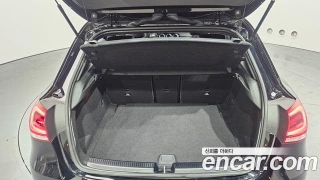 Mercedes-Benz A-класс W177 A220 хэтчбек, 2022 20