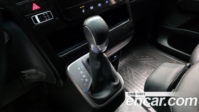 Hyundai Staria Modern, 2024 9