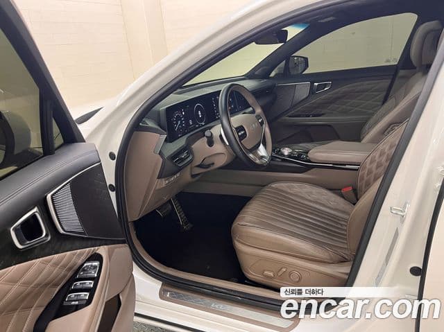 Kia K8 гибрид Signature, 2023 11