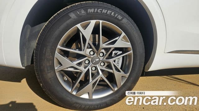 Genesis GV70, 2024 9