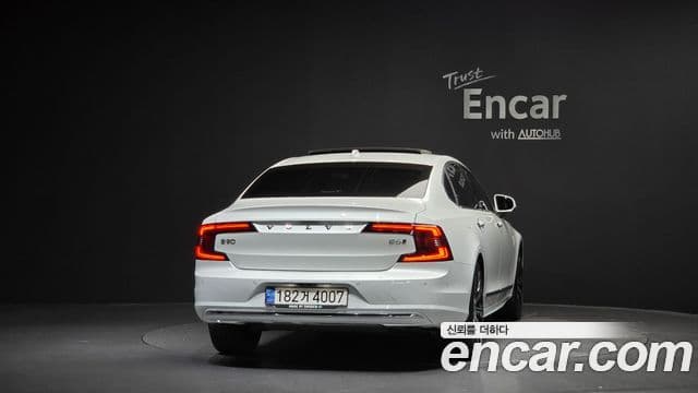 Volvo S90 B6 AWD Inscription, 2022 4