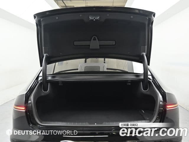 Hyundai Grandeur (GN7) люксовая версия, 2024 19