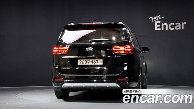 Kia The / новый New Carnival Noblesse, 2019 4