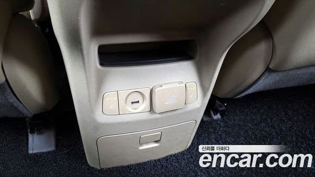 Kia The / новый New Carnival Noblesse, 2019 19