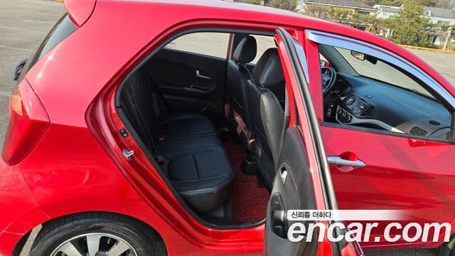 Kia All New Morning Deluxe Trendy, 2015 17