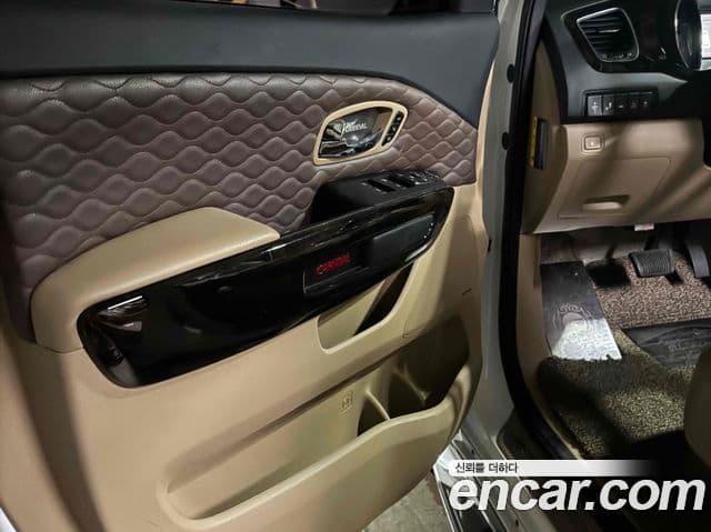 Kia The / новый New Carnival бензин 9인승 High Limousine(компания по спецнадстройкам), 2019 12