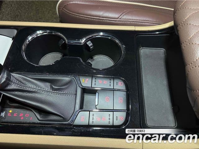 Kia The / новый New Carnival бензин 9인승 High Limousine(компания по спецнадстройкам), 2019 18